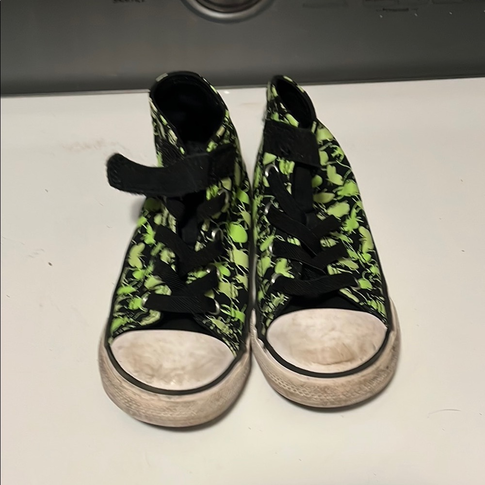 Kids High-Top Sneakers - Black and Green